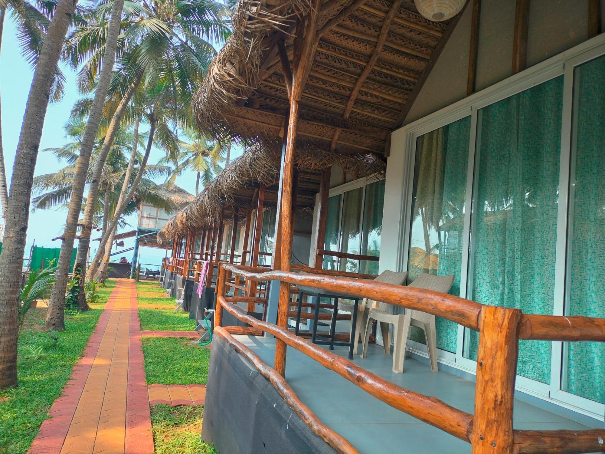 Agonda Beach Chalets Екстериор снимка