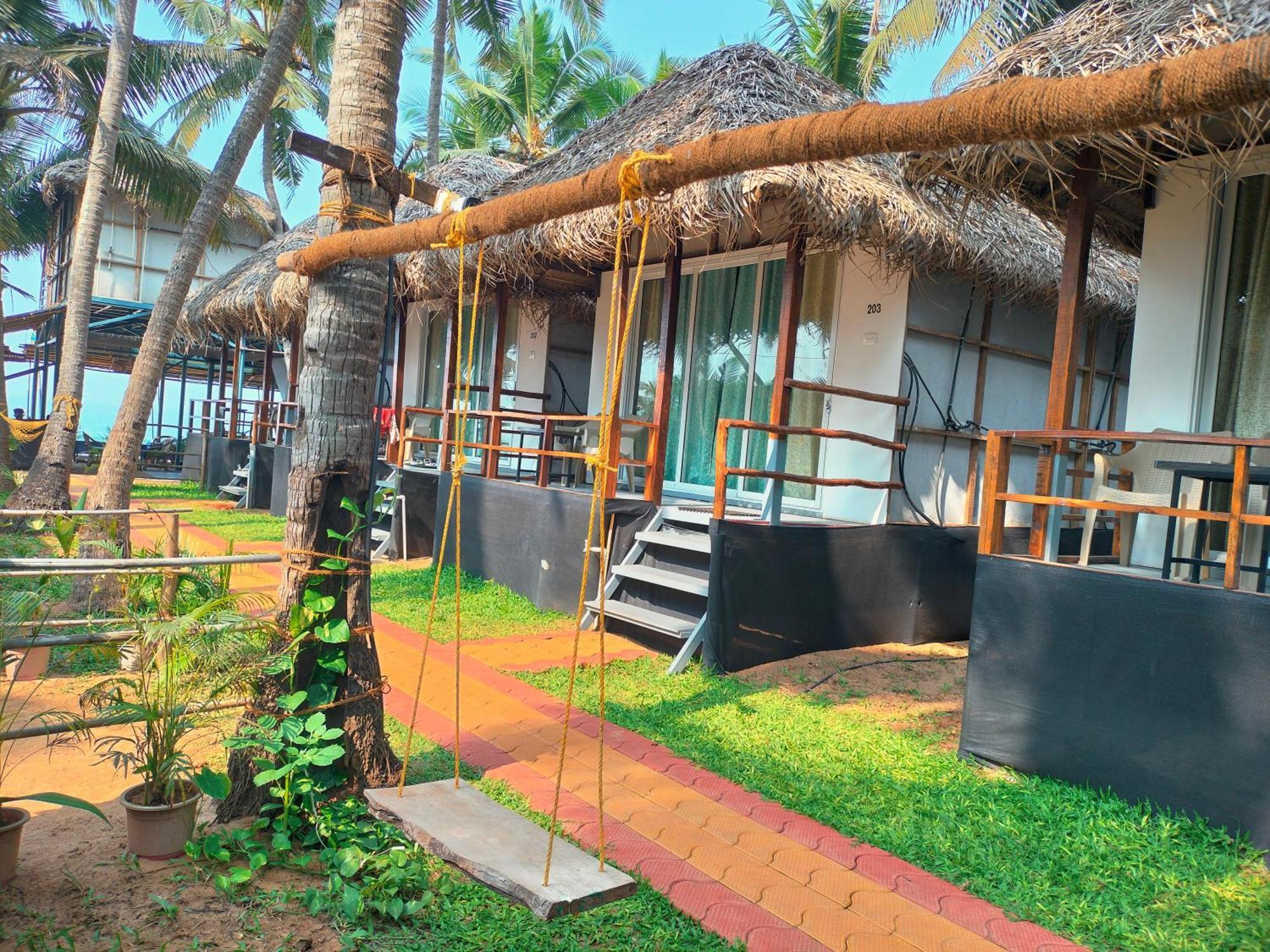 Agonda Beach Chalets Екстериор снимка