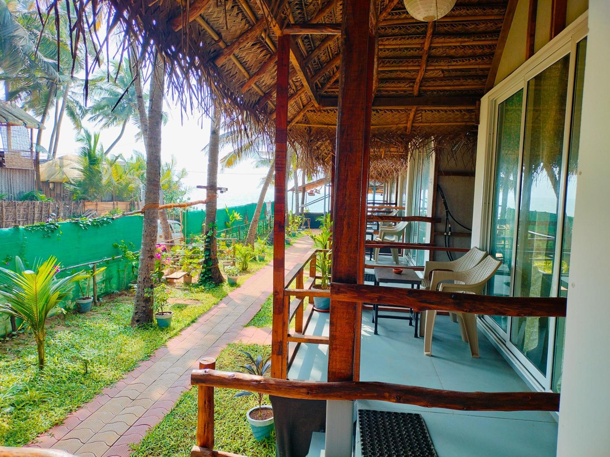 Agonda Beach Chalets Екстериор снимка