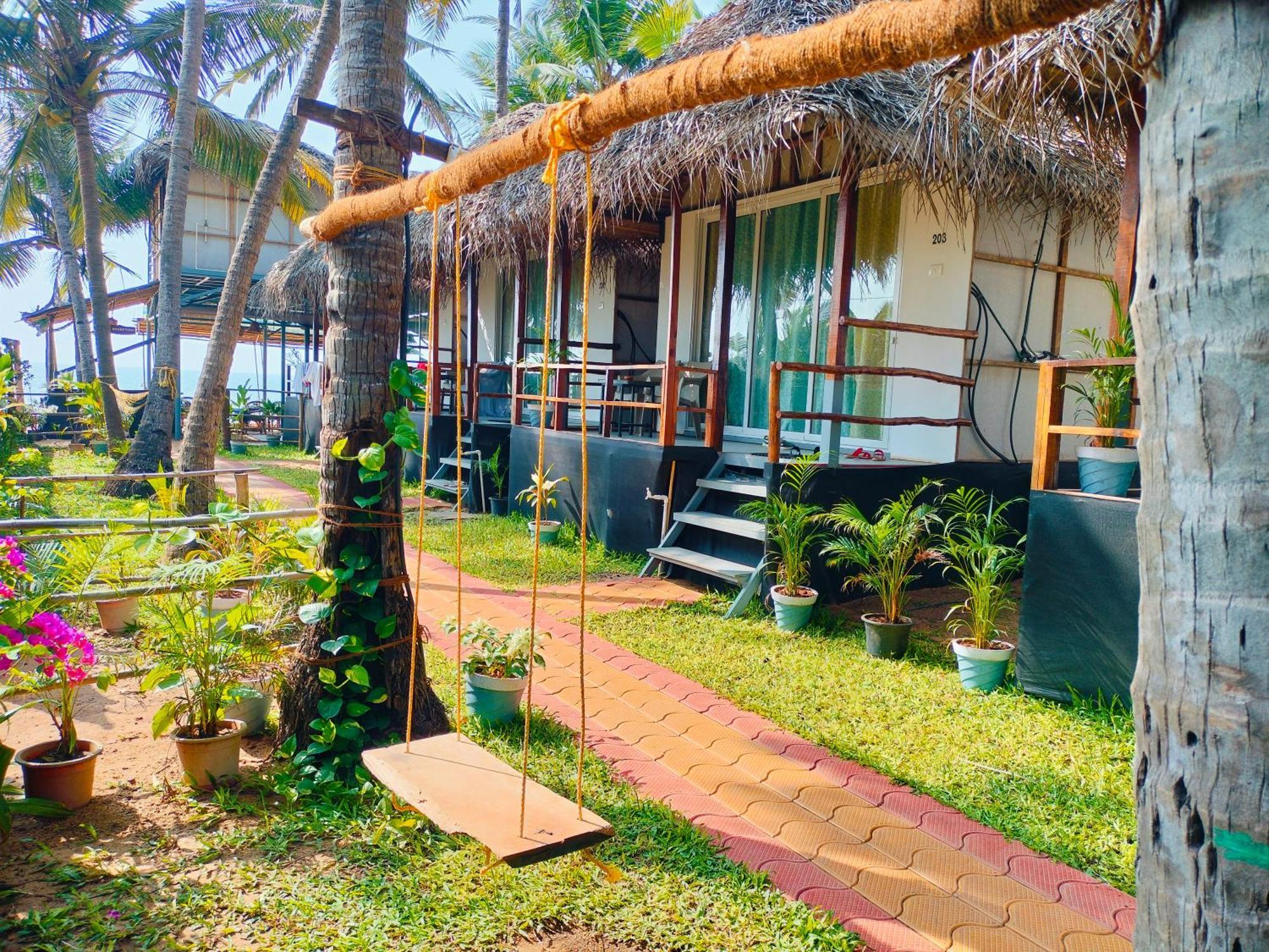 Agonda Beach Chalets Екстериор снимка